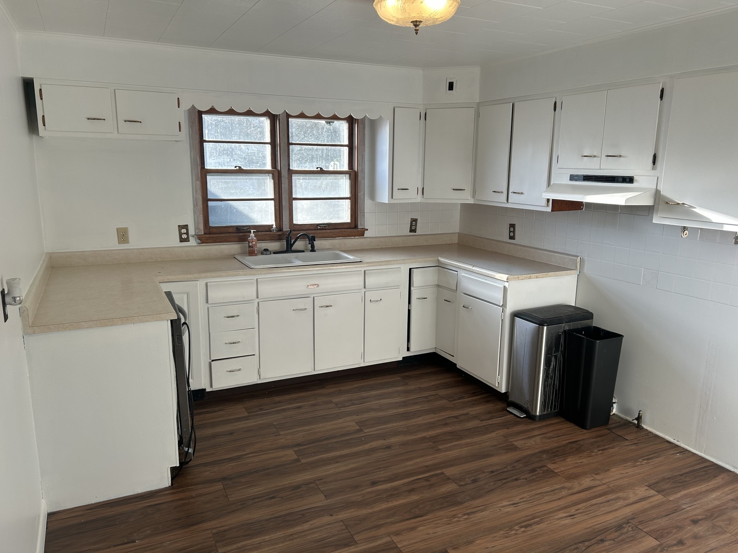 201 W Byron Street Property Photo 9