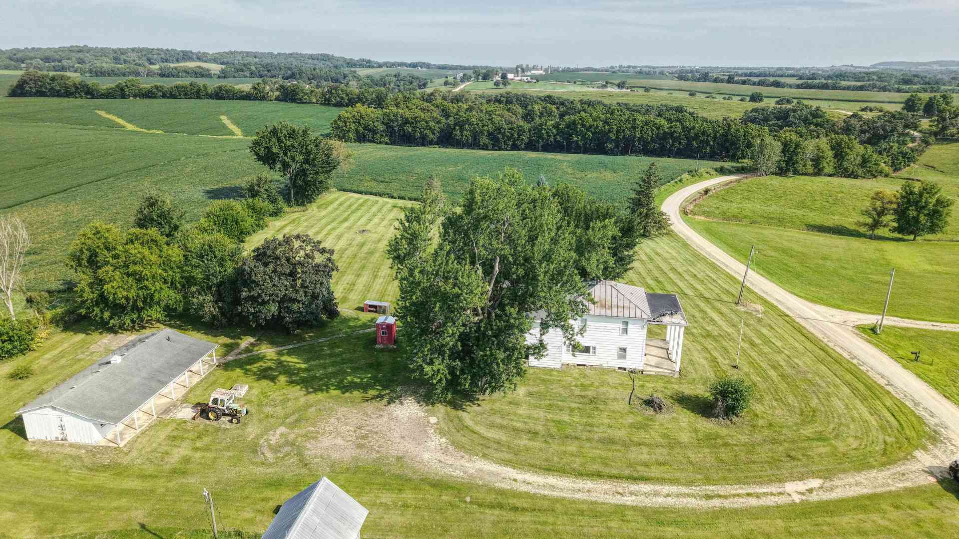 3114 S Rush Creek Road Property Photo 2