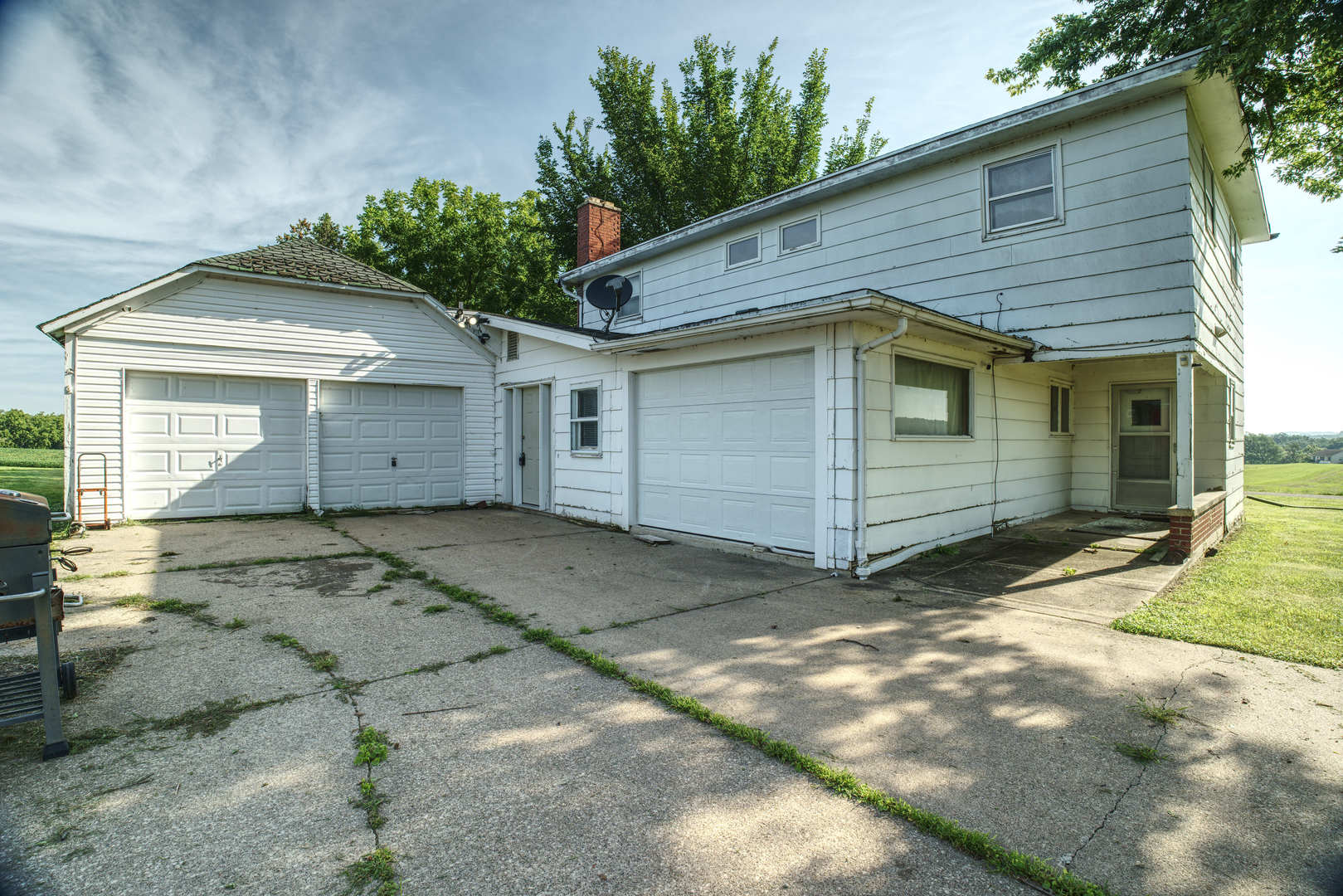 3114 S Rush Creek Road Property Photo 3