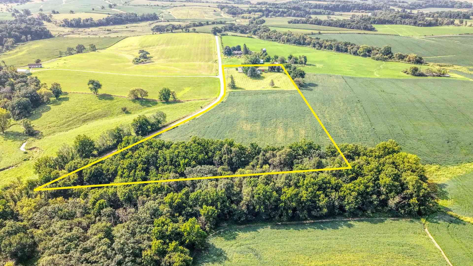 3114 S Rush Creek Road Property Photo 5