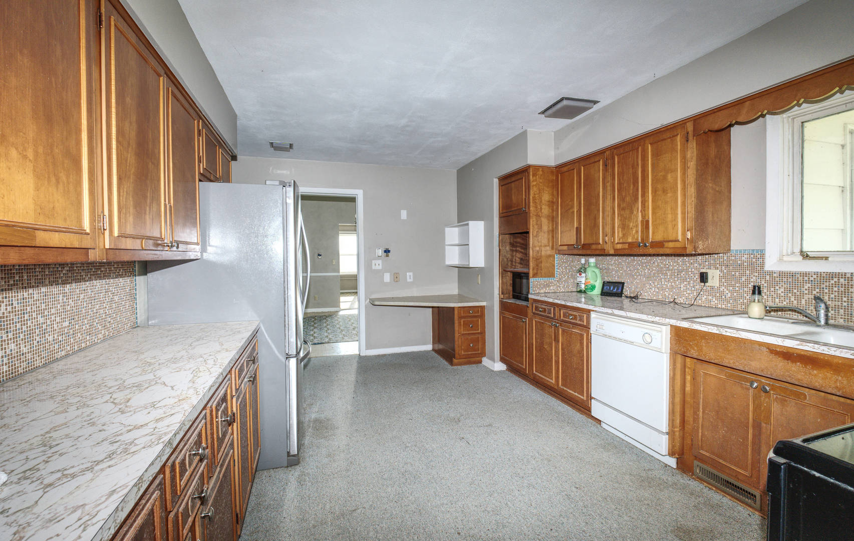 3114 S Rush Creek Road Property Photo 11