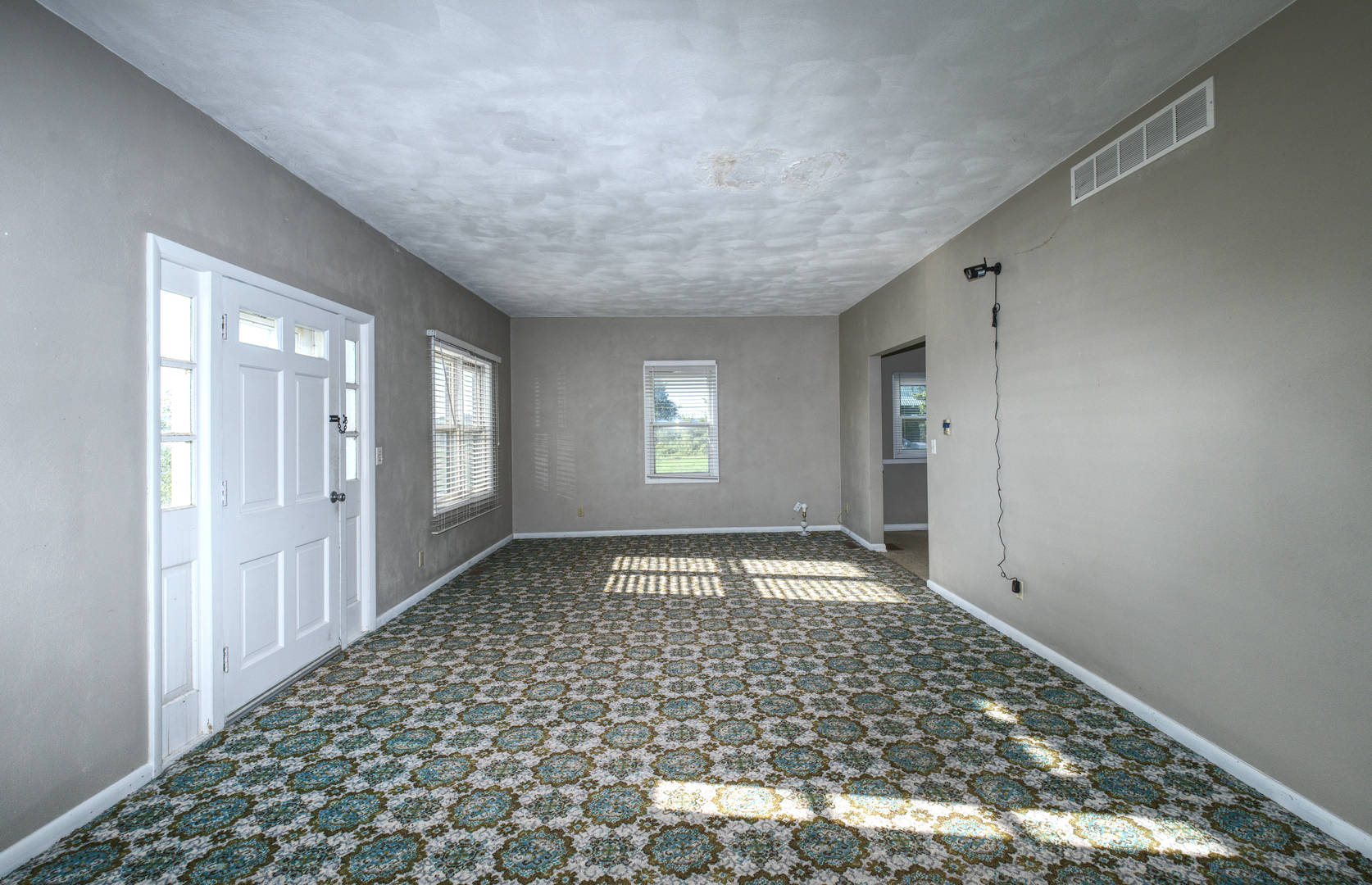 3114 S Rush Creek Road Property Photo 32