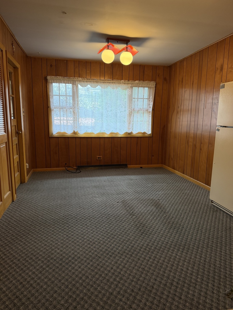 3336 N Karlov Avenue Property Photo 6
