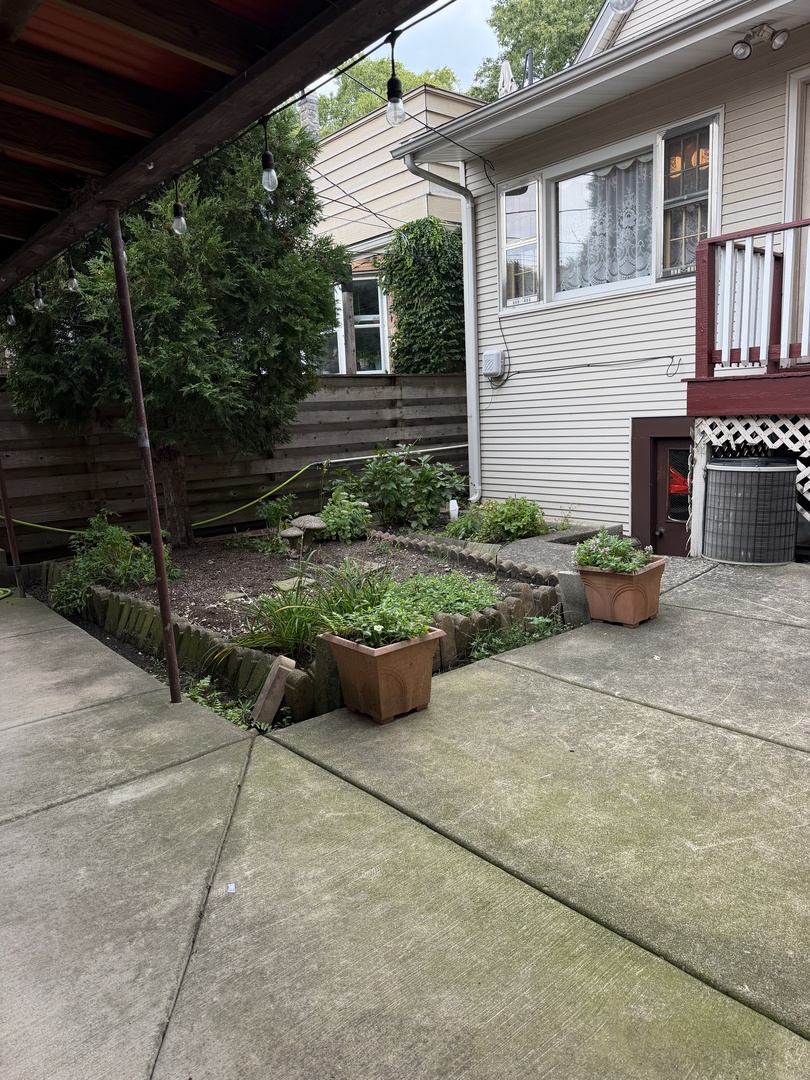 3336 N Karlov Avenue Property Photo 19