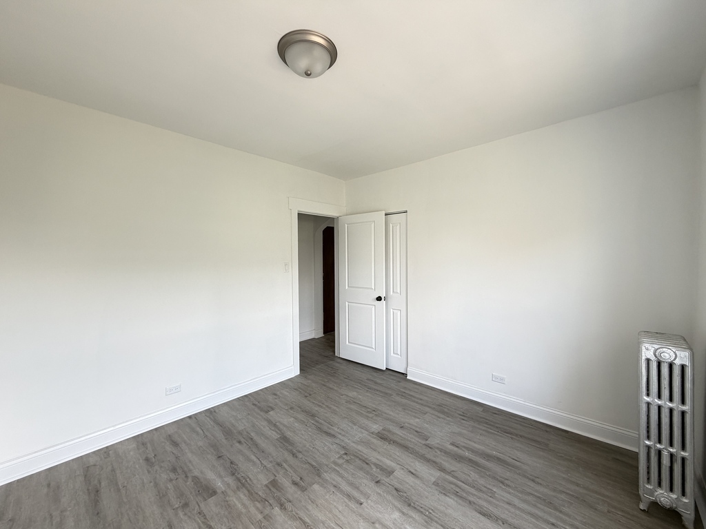 1650 W Morse Avenue 3 Property Photo 16