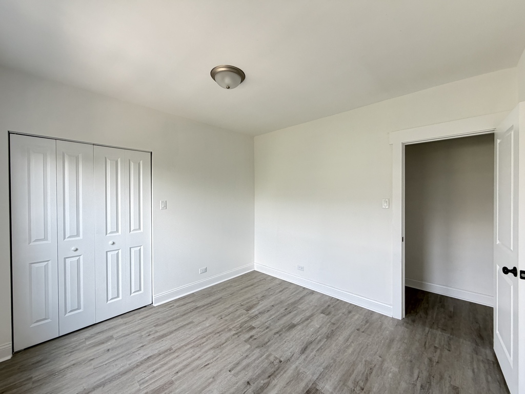 1650 W Morse Avenue 3 Property Photo 17