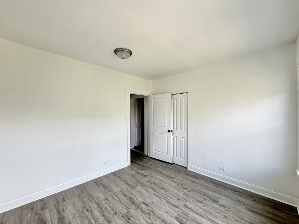 1650 W Morse Avenue 3 Property Photo 19