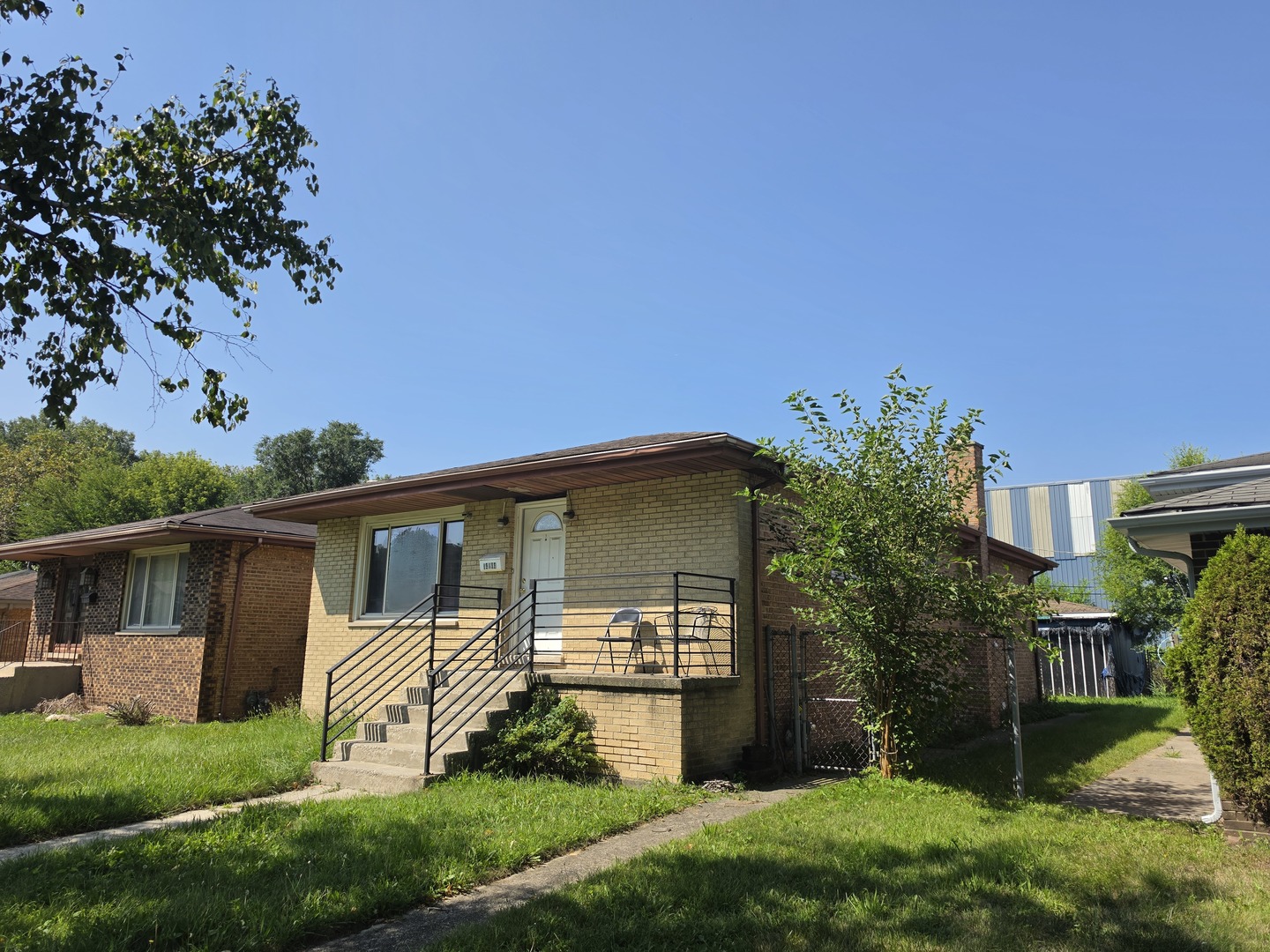 14104 S Bensley Avenue Property Photo 5