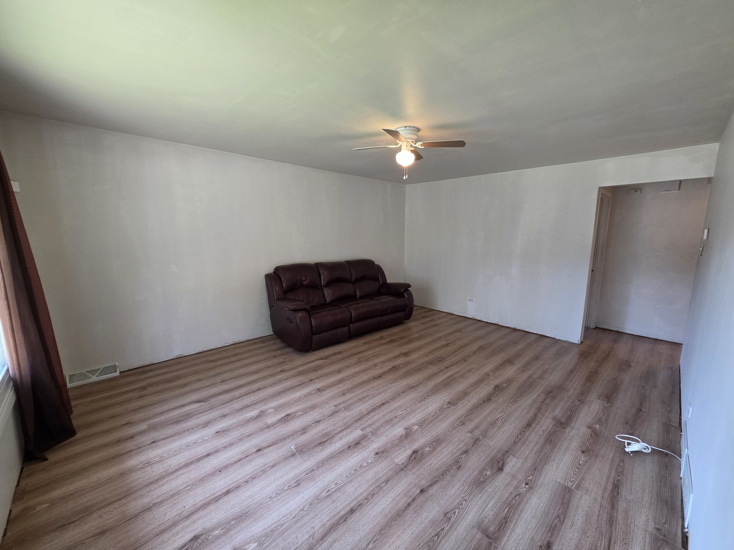 14104 S Bensley Avenue Property Photo 8