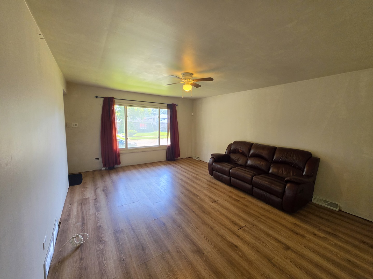 14104 S Bensley Avenue Property Photo 9