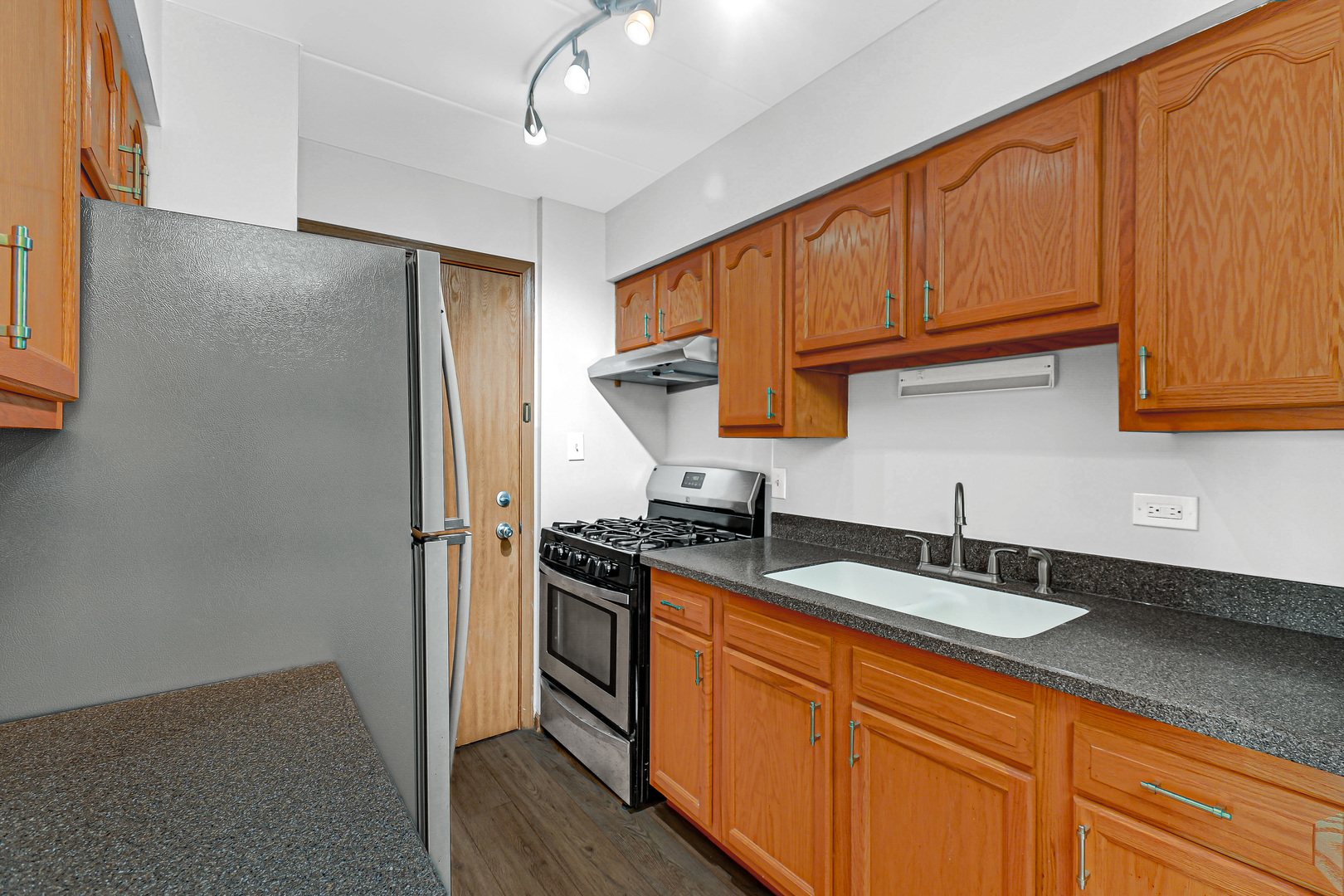 10430 Ridgeland Avenue 6 Property Photo 5