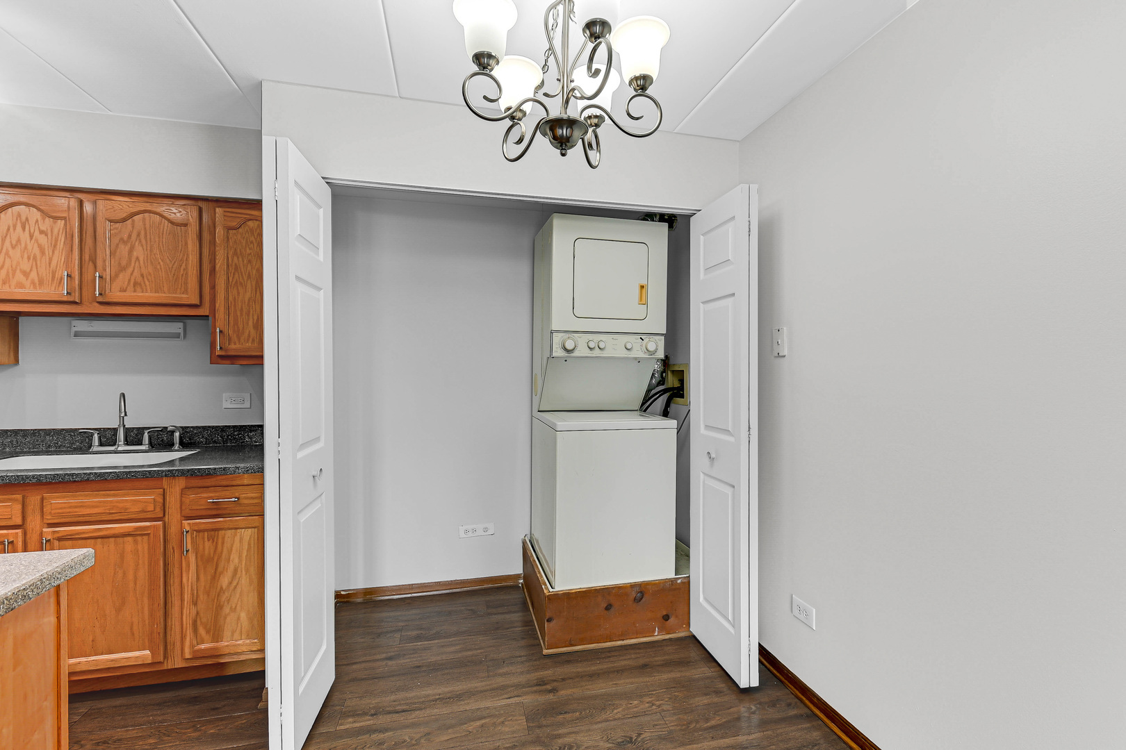10430 Ridgeland Avenue 6 Property Photo 8