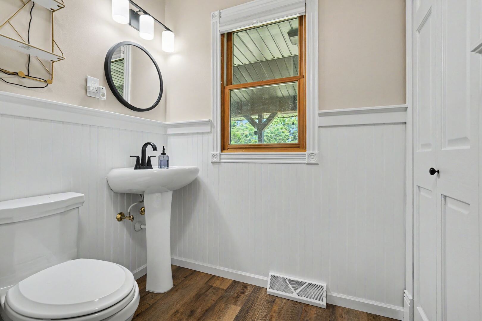 25857 Toboggan Avenue Property Photo 23