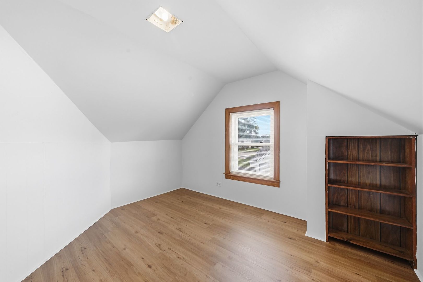 829 N Roy Avenue Property Photo 19