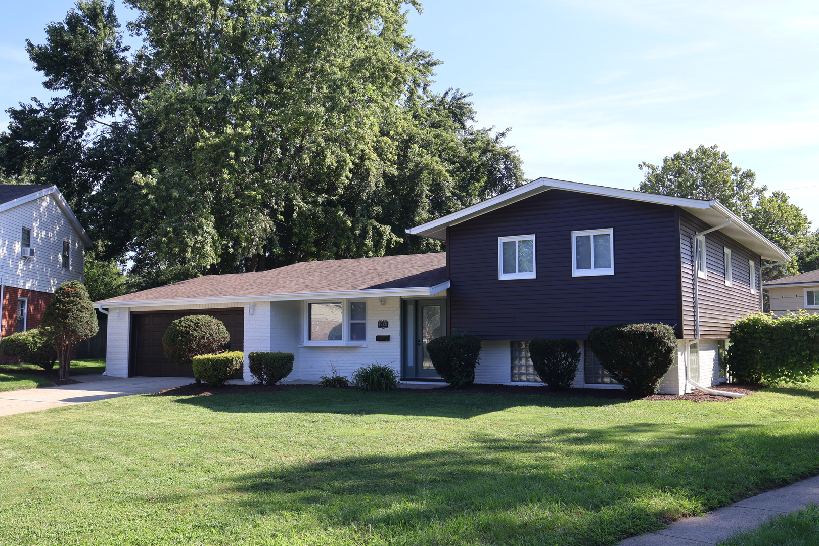 15321 Ellis Avenue Property Photo