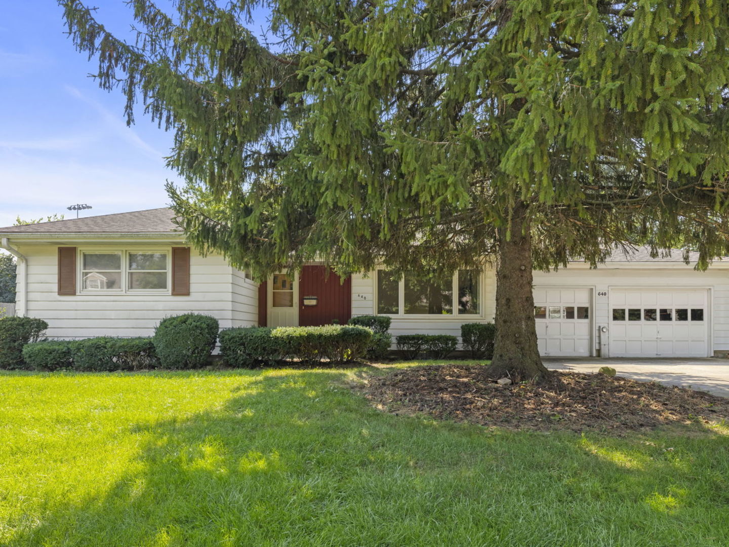 640 North Avenue Property Photo 1
