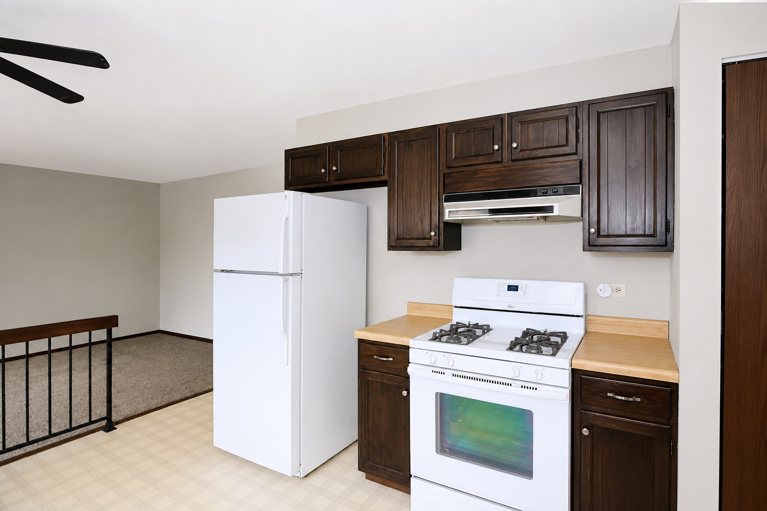 107 S Elroy Avenue Property Photo 12