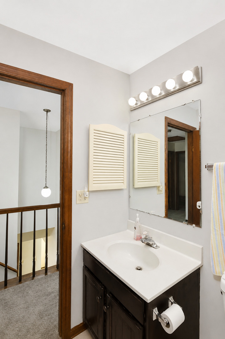 107 S Elroy Avenue Property Photo 17