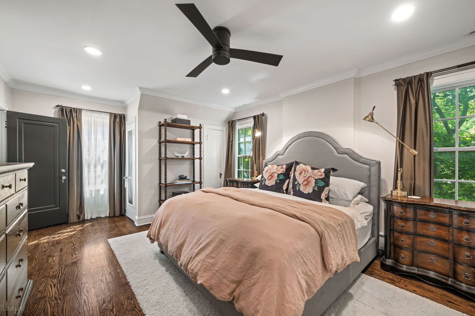3045 W Ardmore Avenue Property Photo 18