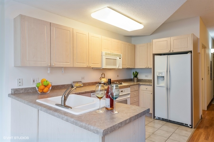 1720 Maple Avenue 409 Property Photo 6