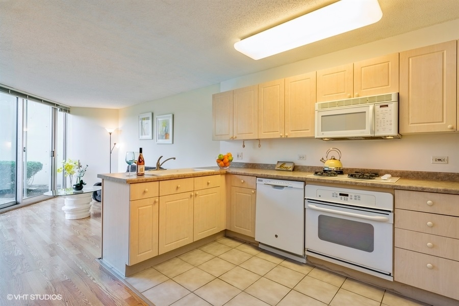 1720 Maple Avenue 409 Property Photo 8
