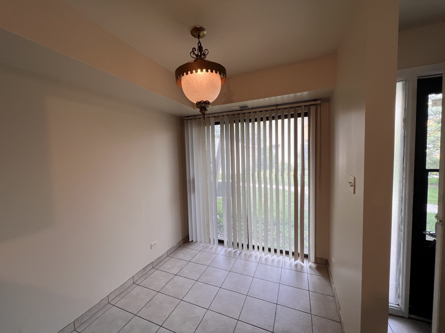 951 Wilshire Court 14-4 Property Photo 7