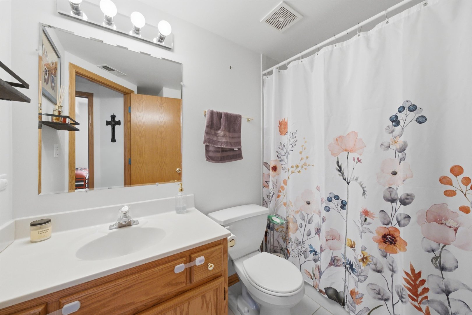 7900 Nagle Avenue 2n Property Photo 14