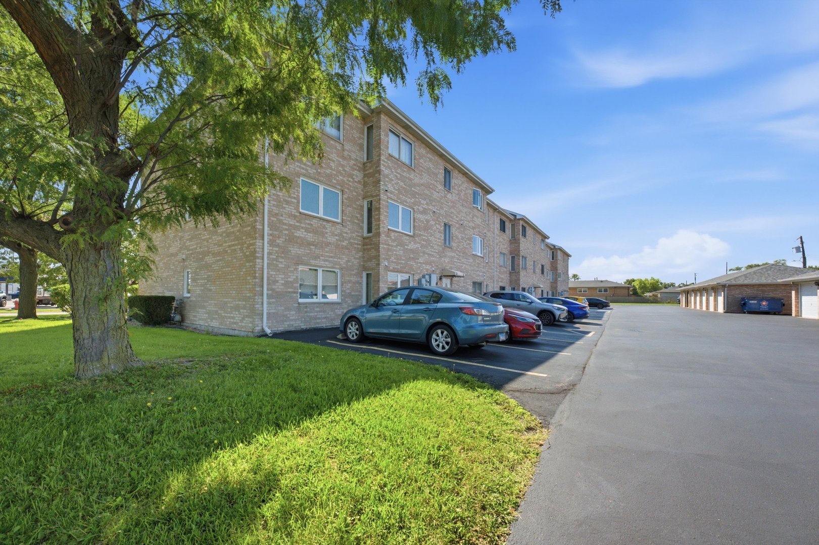 7900 Nagle Avenue 2n Property Photo 19