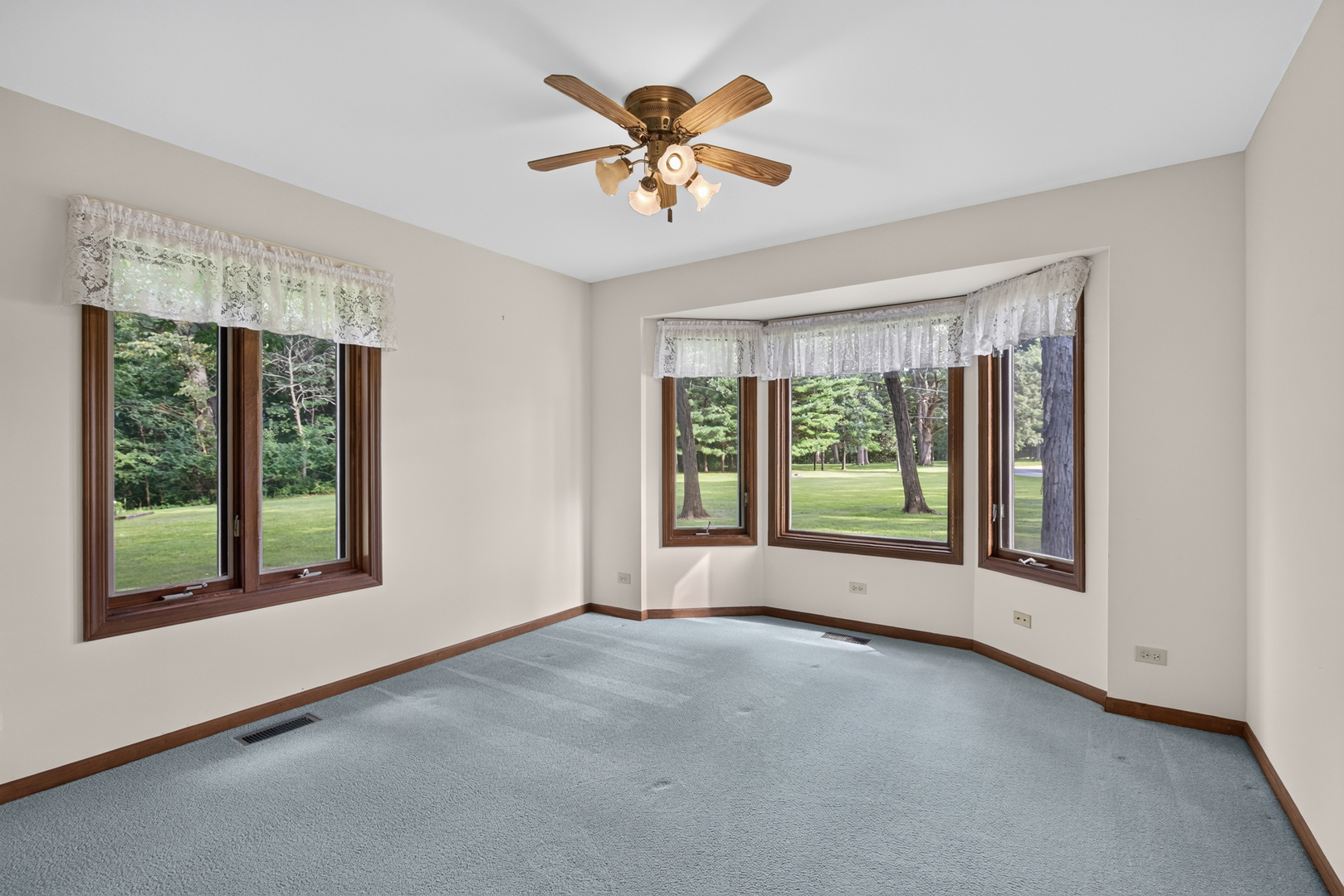 2945 W Southmor Road Property Photo 13