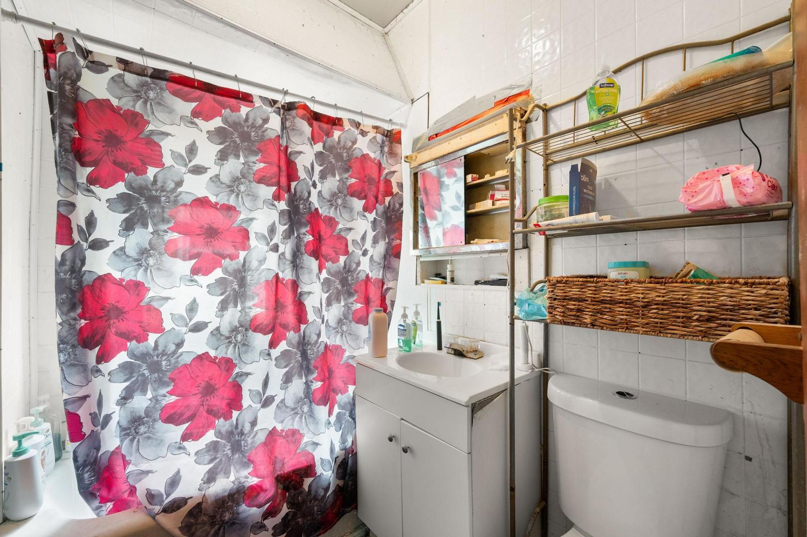 5630 S Albany Avenue Property Photo 13