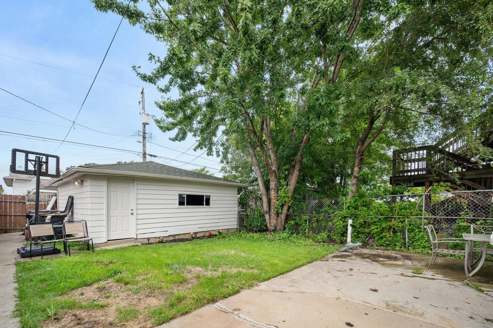 5630 S Albany Avenue Property Photo 14