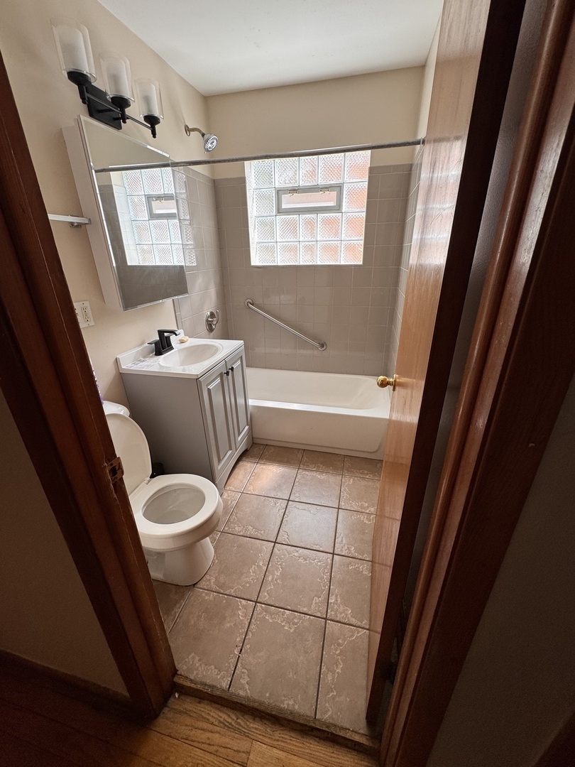706 E 106th Street 1 Property Photo 5