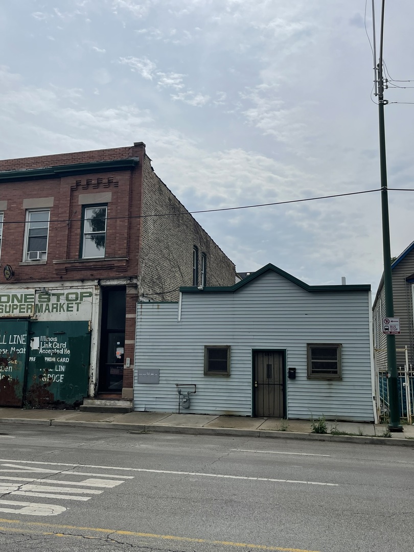 1801 W 51st Street Property Photo 3