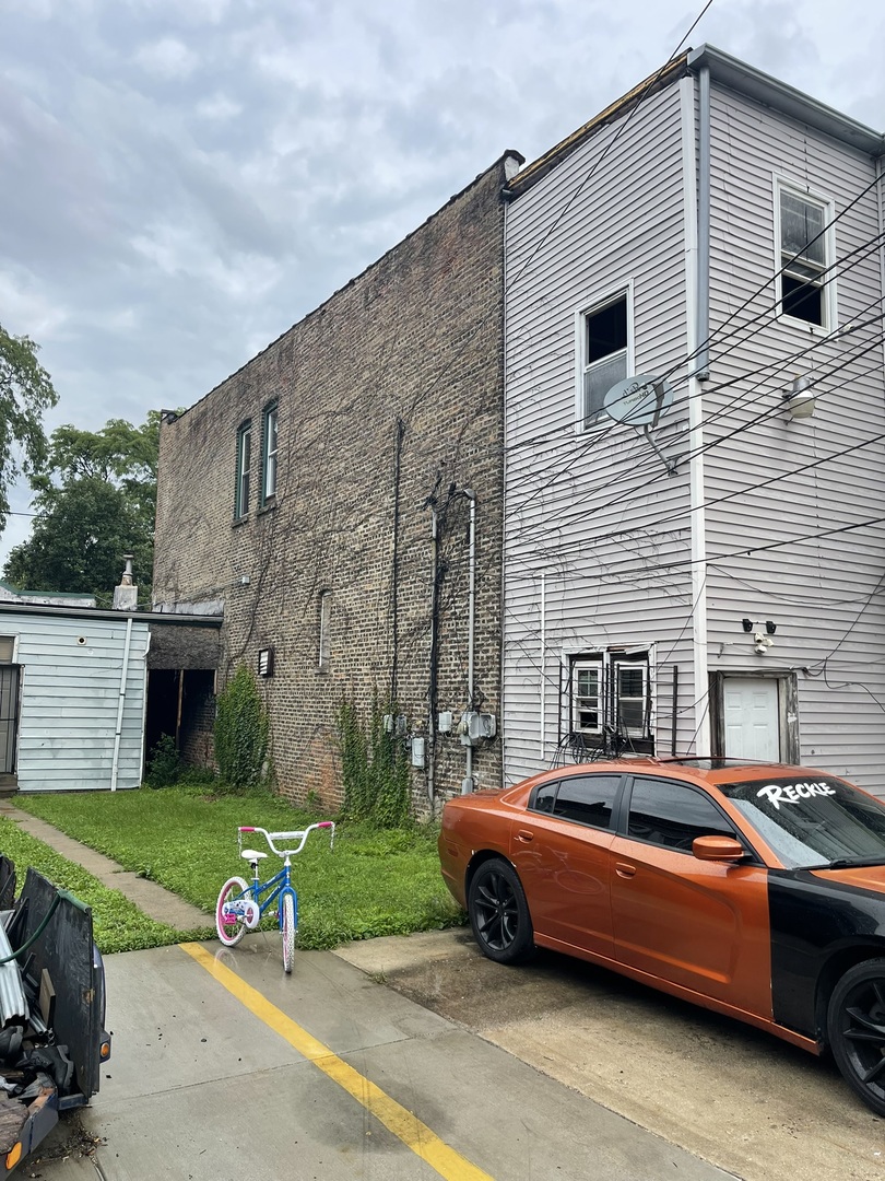 1801 W 51st Street Property Photo 7