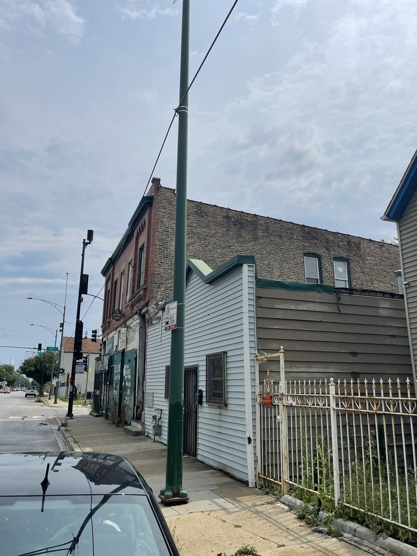 1801 W 51st Street Property Photo 10