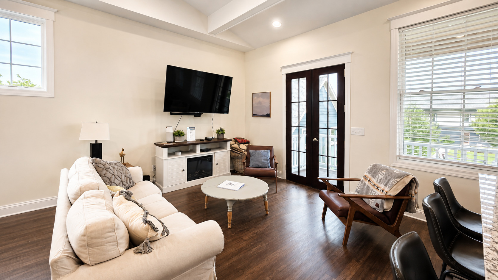 8 Port Place Property Photo 15