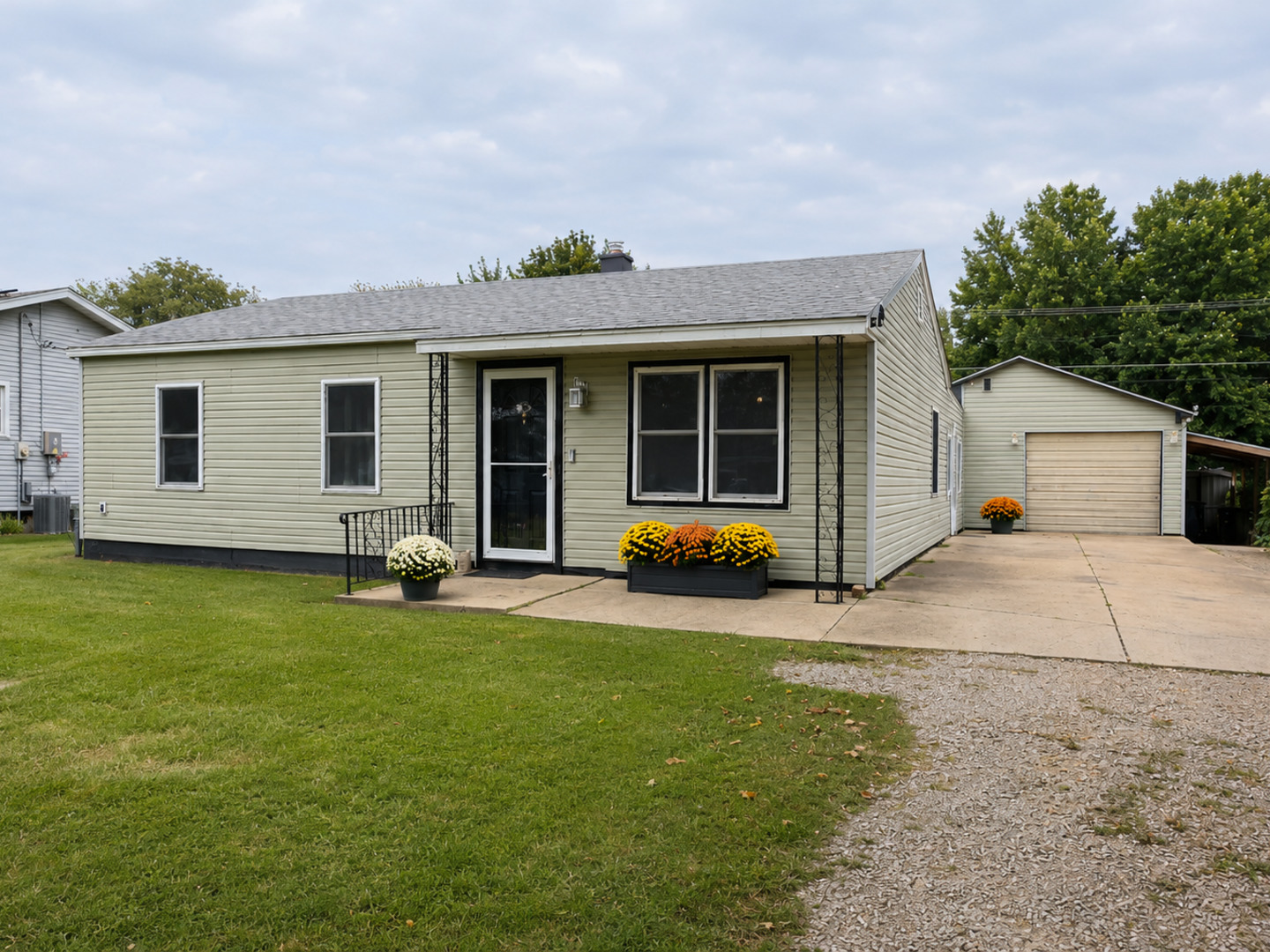 808 Tomahawk Drive Property Photo 1