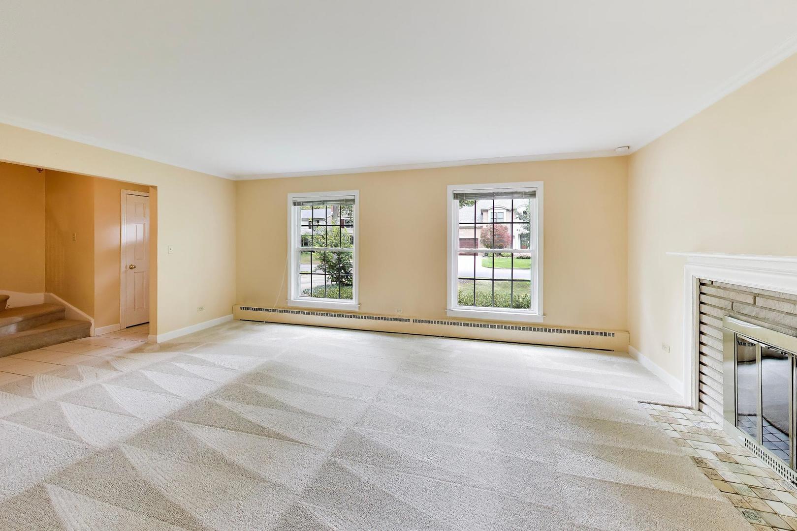 412 S Banbury Road Property Photo 6