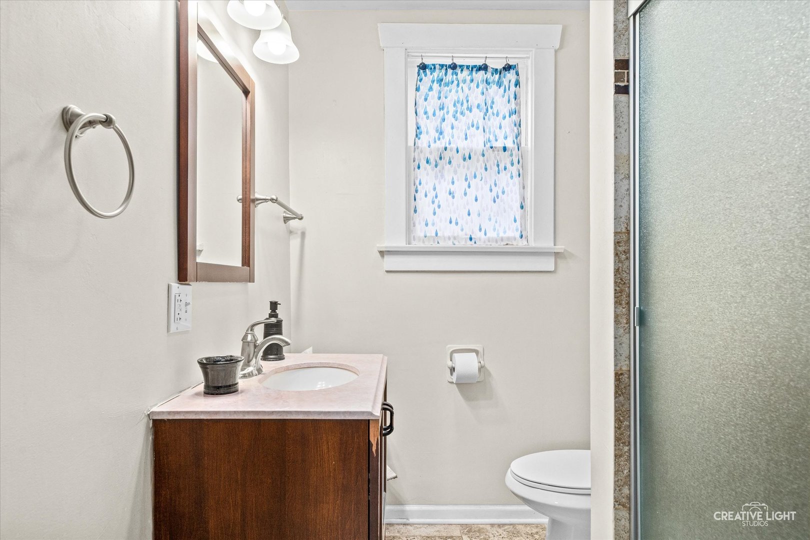 450 Arlington Avenue Property Photo 13