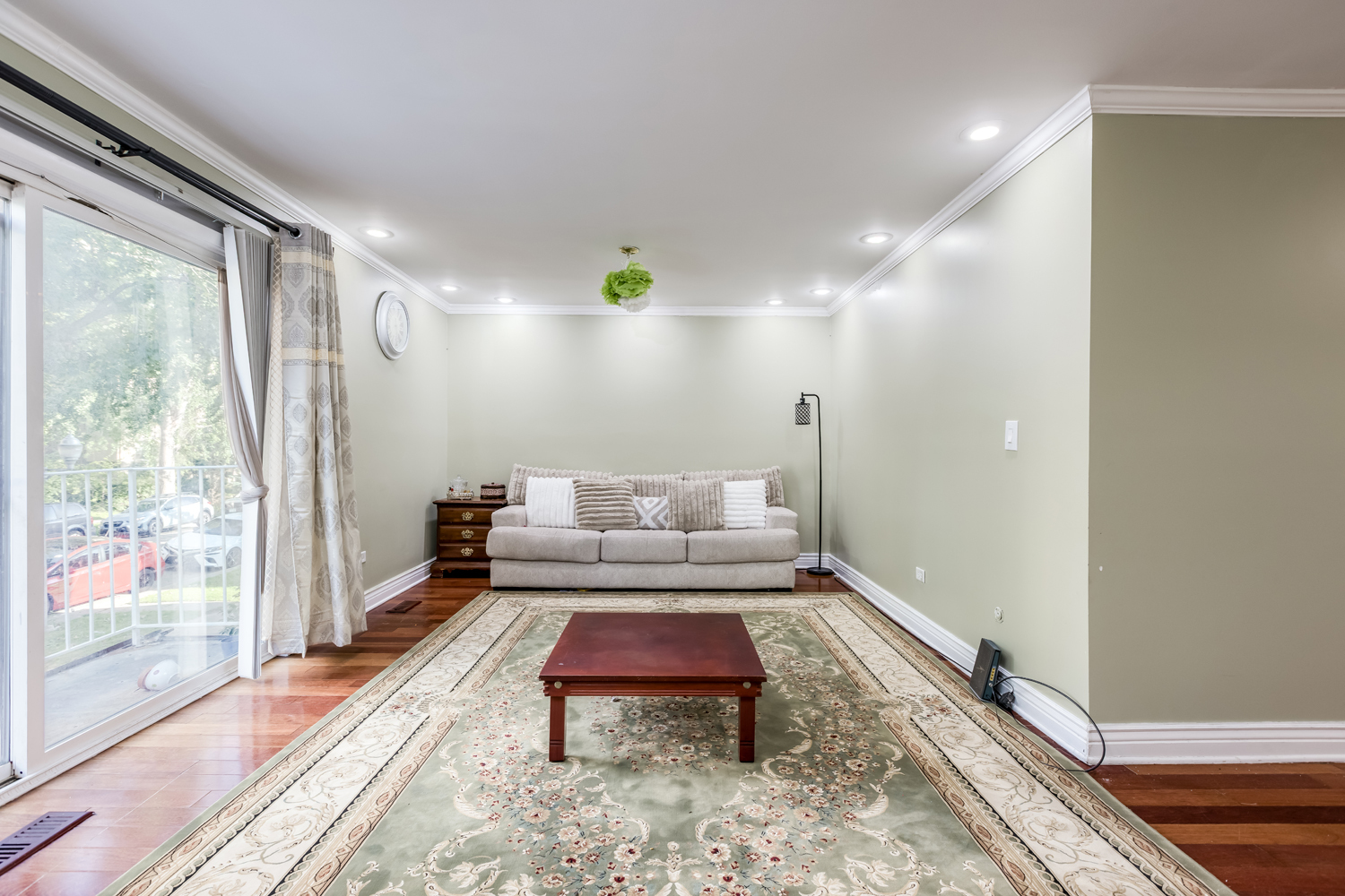 6126 N Francisco Avenue 1 Property Photo 3