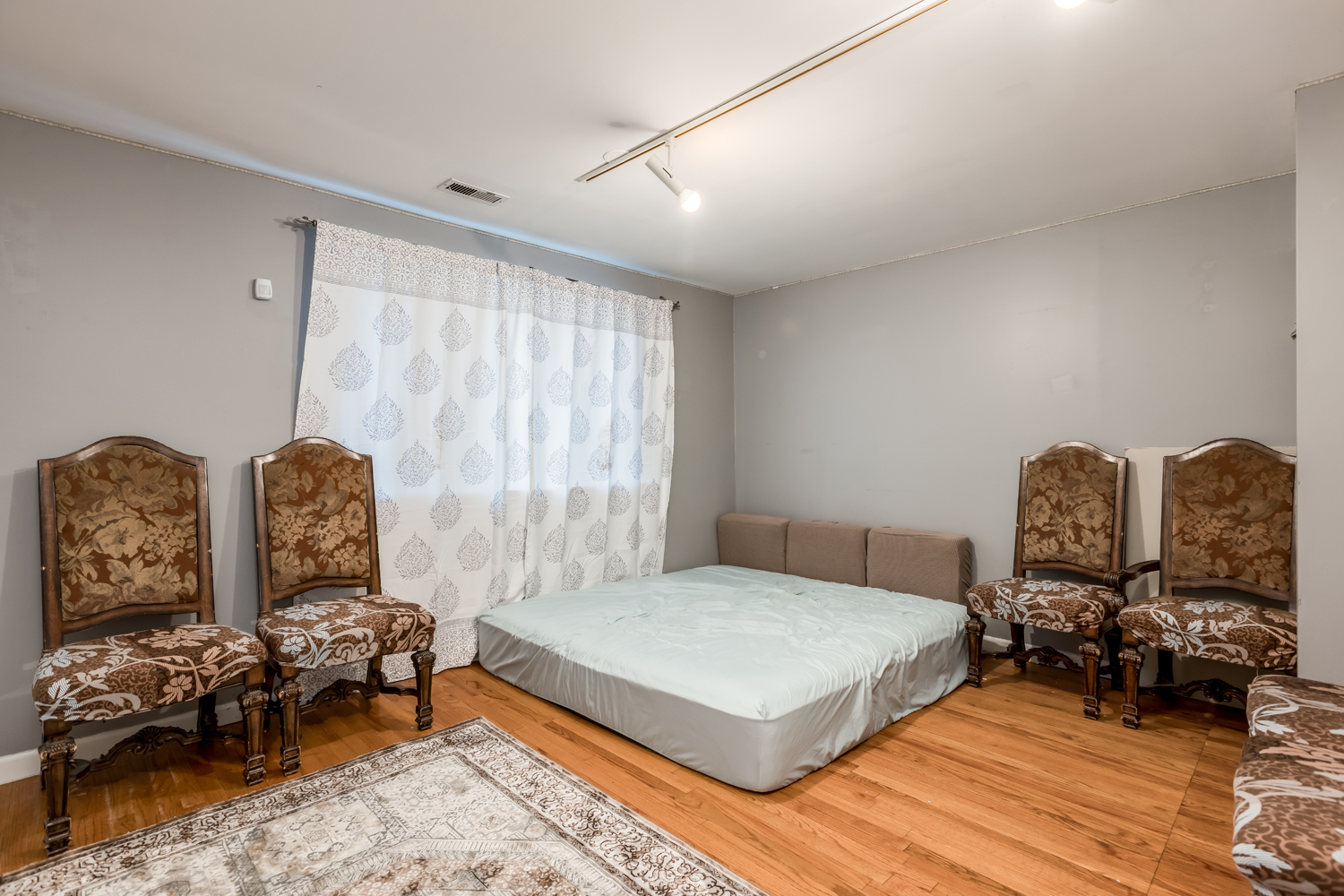 6126 N Francisco Avenue 1 Property Photo 21