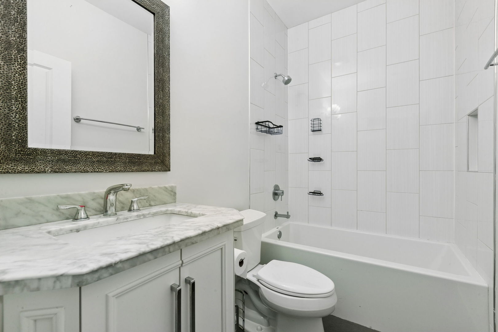 2412 Noyes Street Property Photo 26