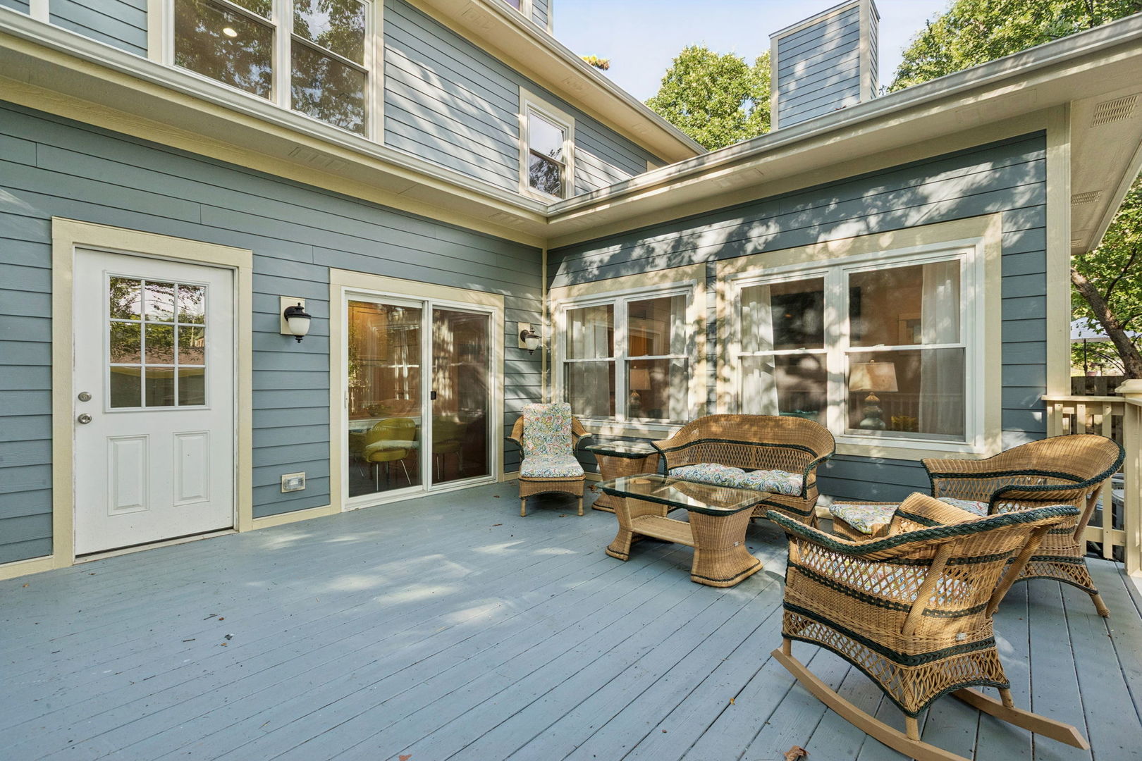2412 Noyes Street Property Photo 45