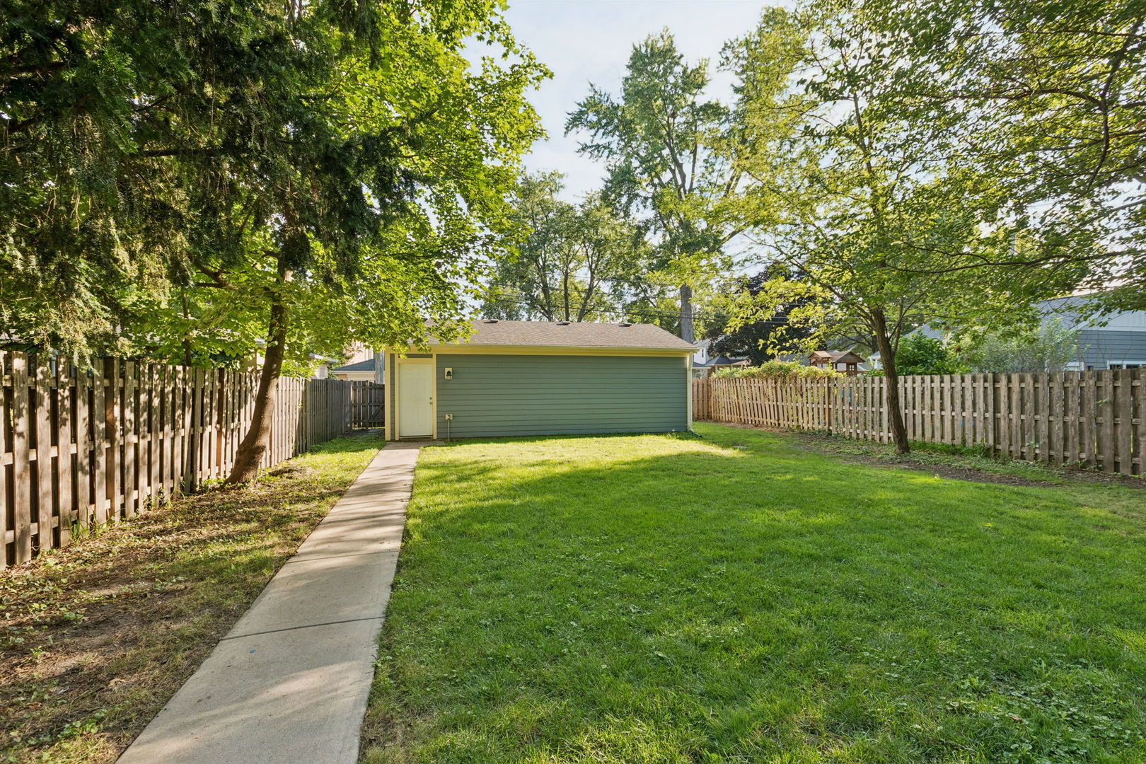 2412 Noyes Street Property Photo 47