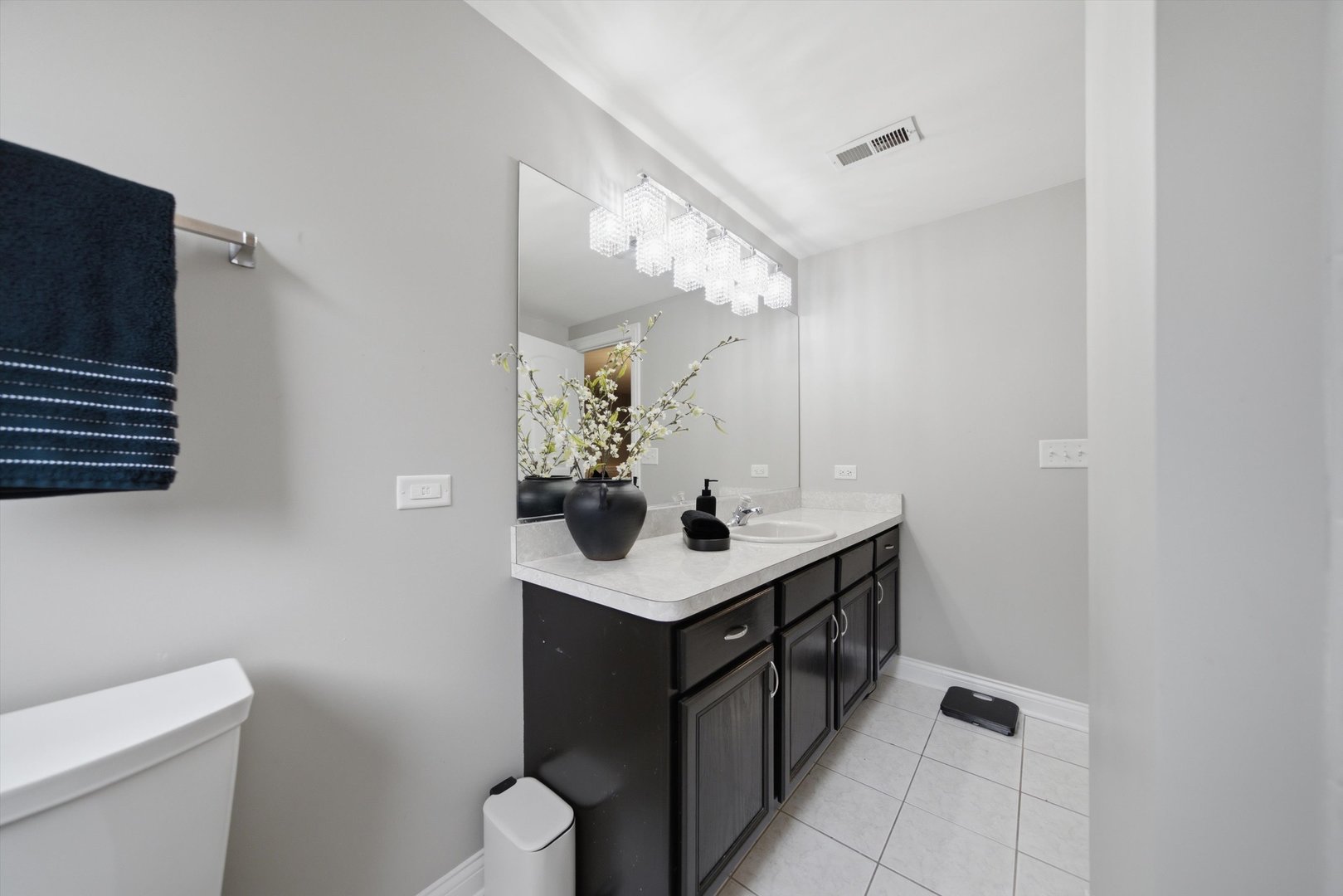 8402 S Thomas Avenue Property Photo 24