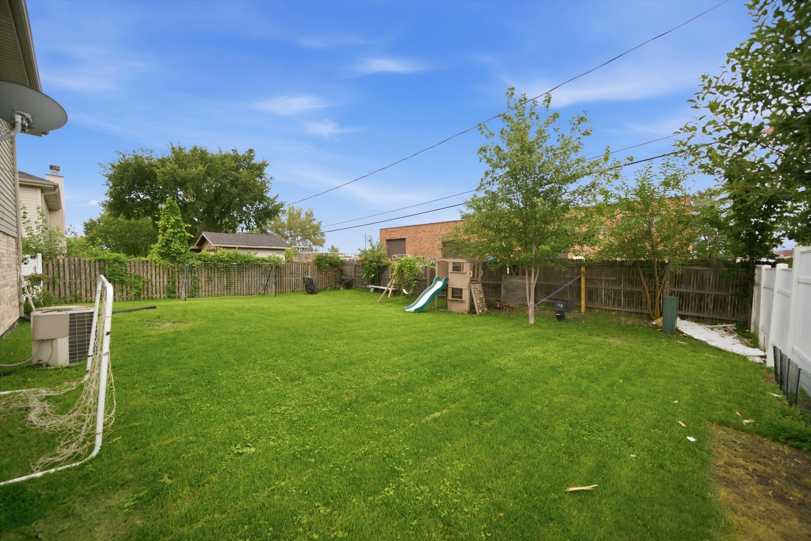 8402 S Thomas Avenue Property Photo 37