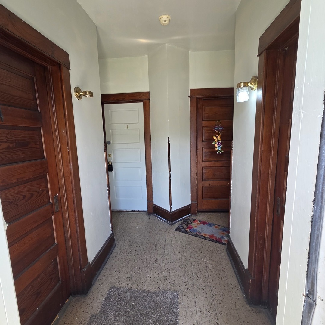 1712 W 7th Street Property Photo 3