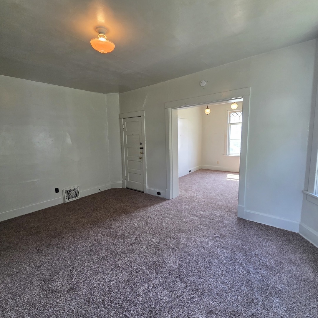 1712 W 7th Street Property Photo 6
