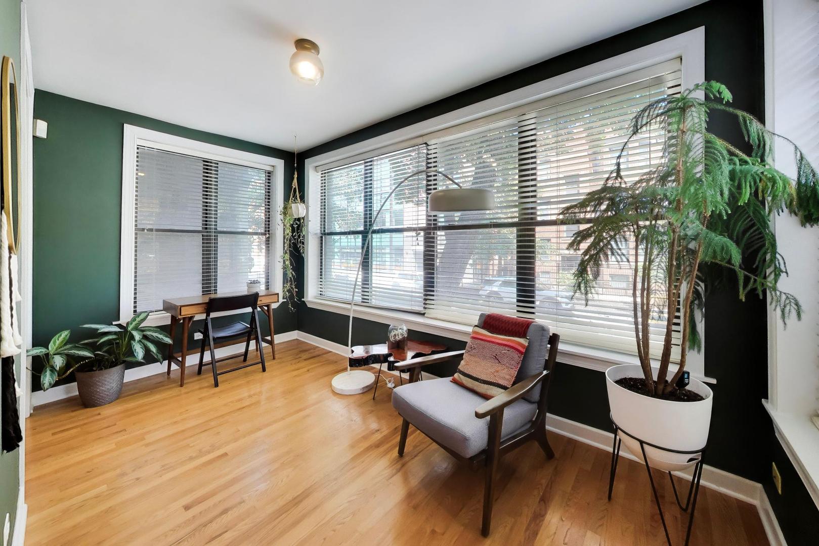 747 W Cornelia Avenue N1 Property Photo 13