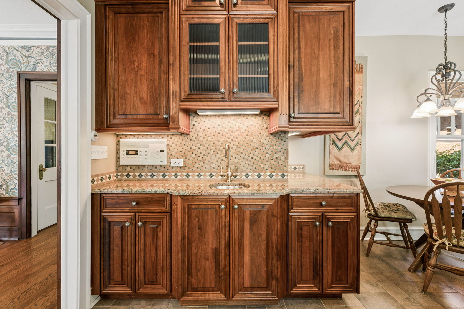 2677 Orrington Avenue Property Photo 19